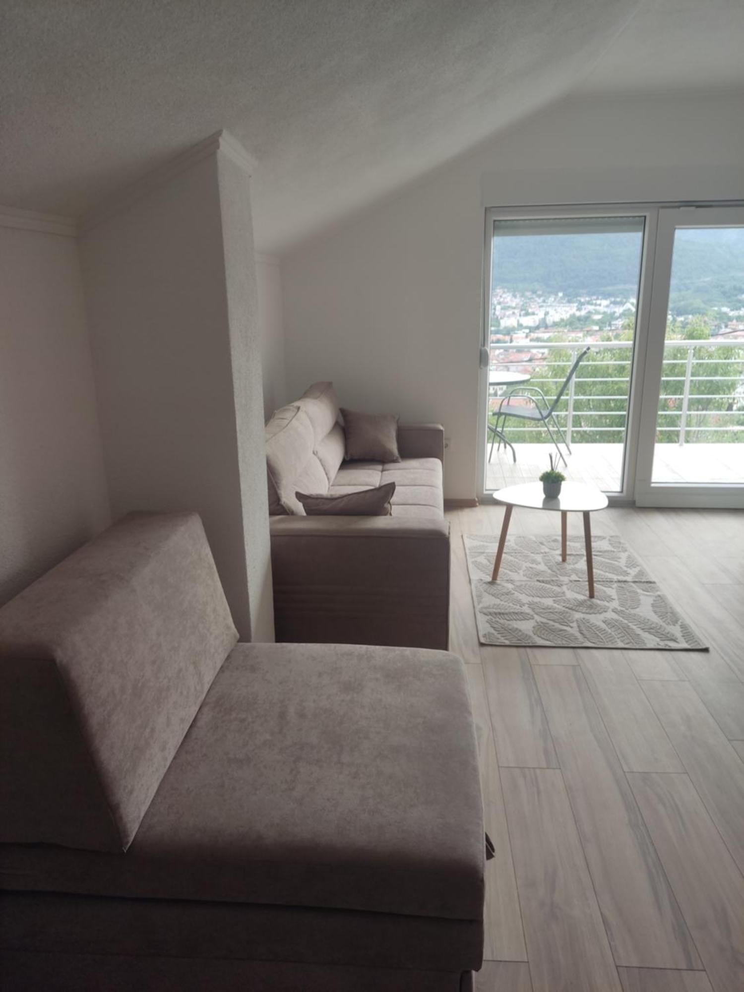 View Of The City - Studio Apartment Mostar Bagian luar foto