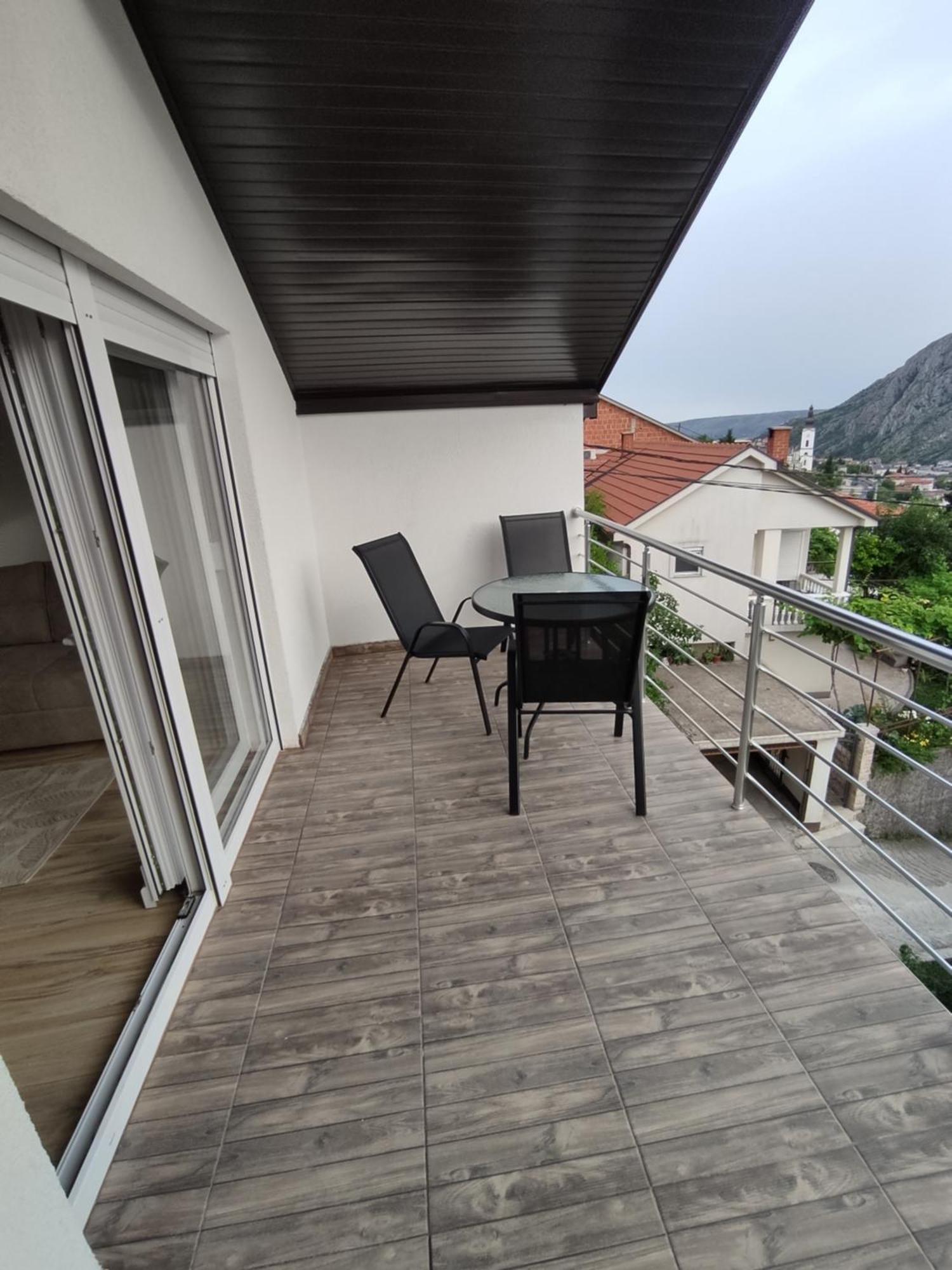 View Of The City - Studio Apartment Mostar Bagian luar foto