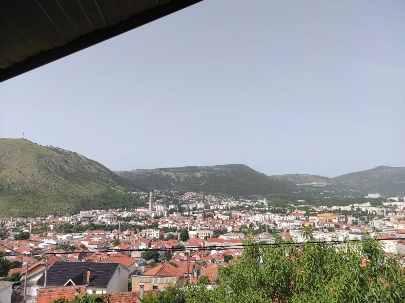 View Of The City - Studio Apartment Mostar Bagian luar foto