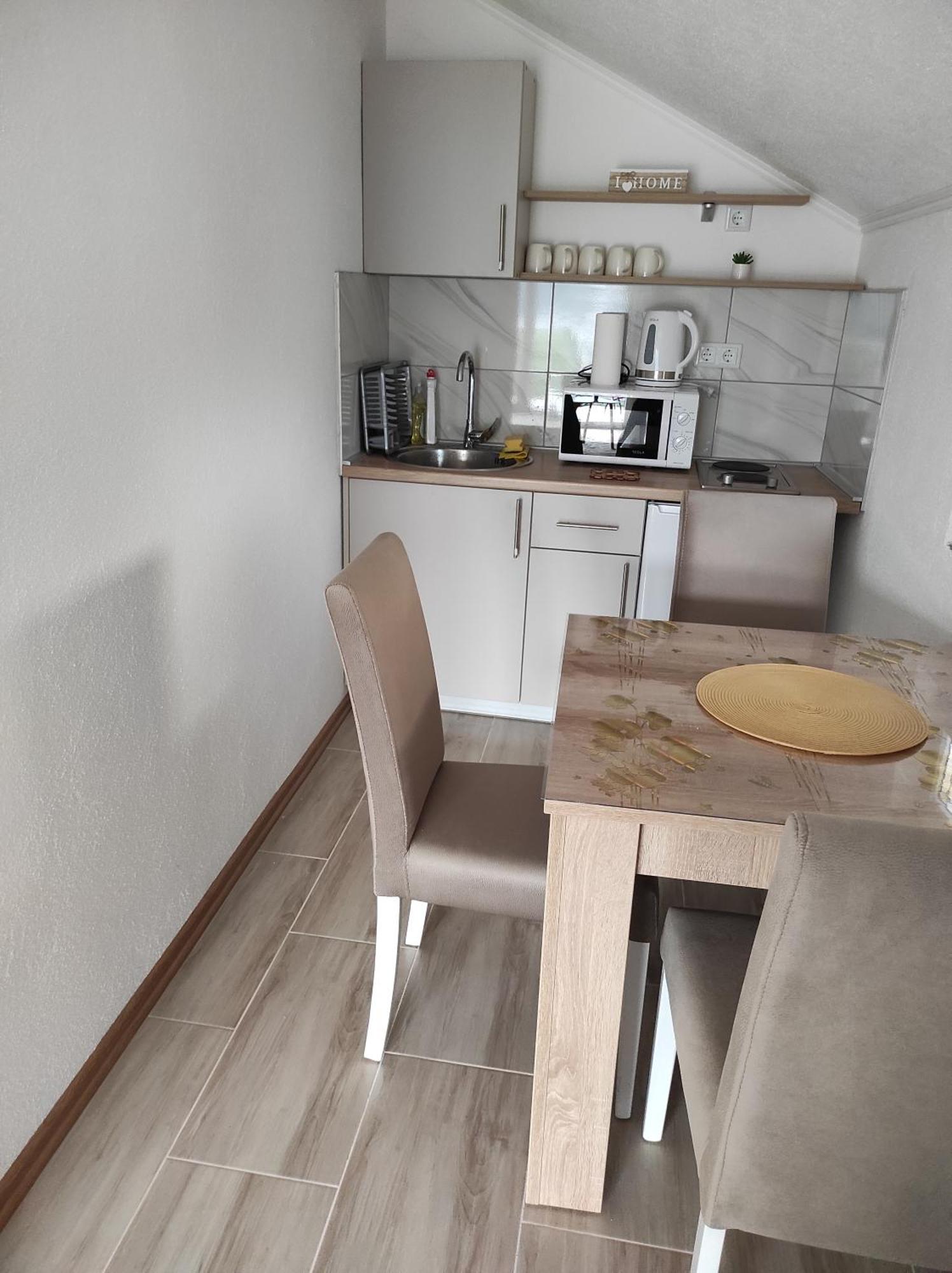 View Of The City - Studio Apartment Mostar Bagian luar foto