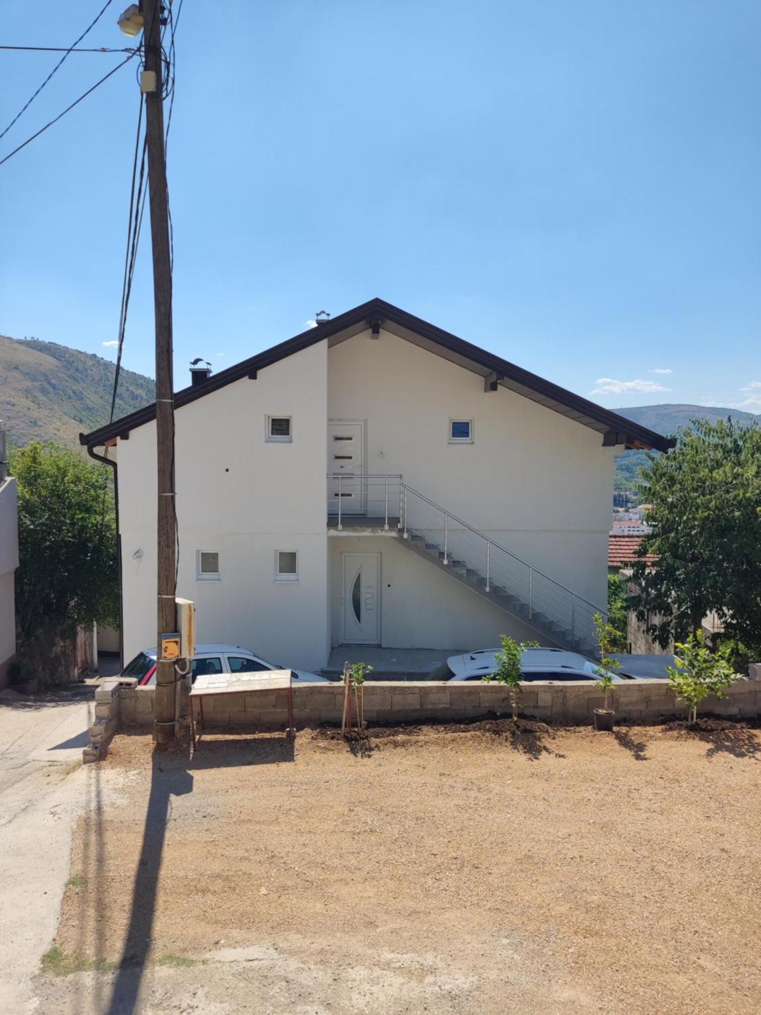 View Of The City - Studio Apartment Mostar Bagian luar foto