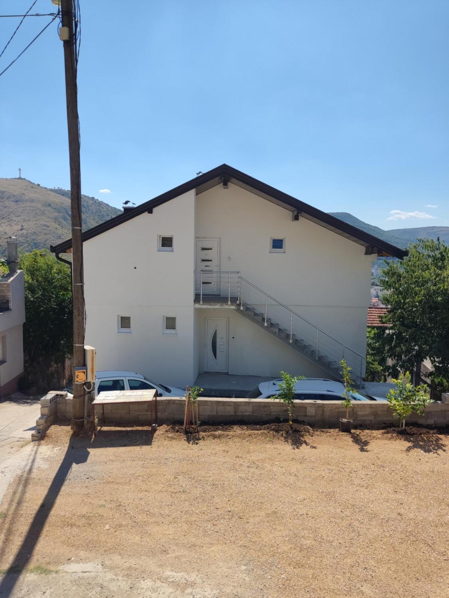 View Of The City - Studio Apartment Mostar Bagian luar foto